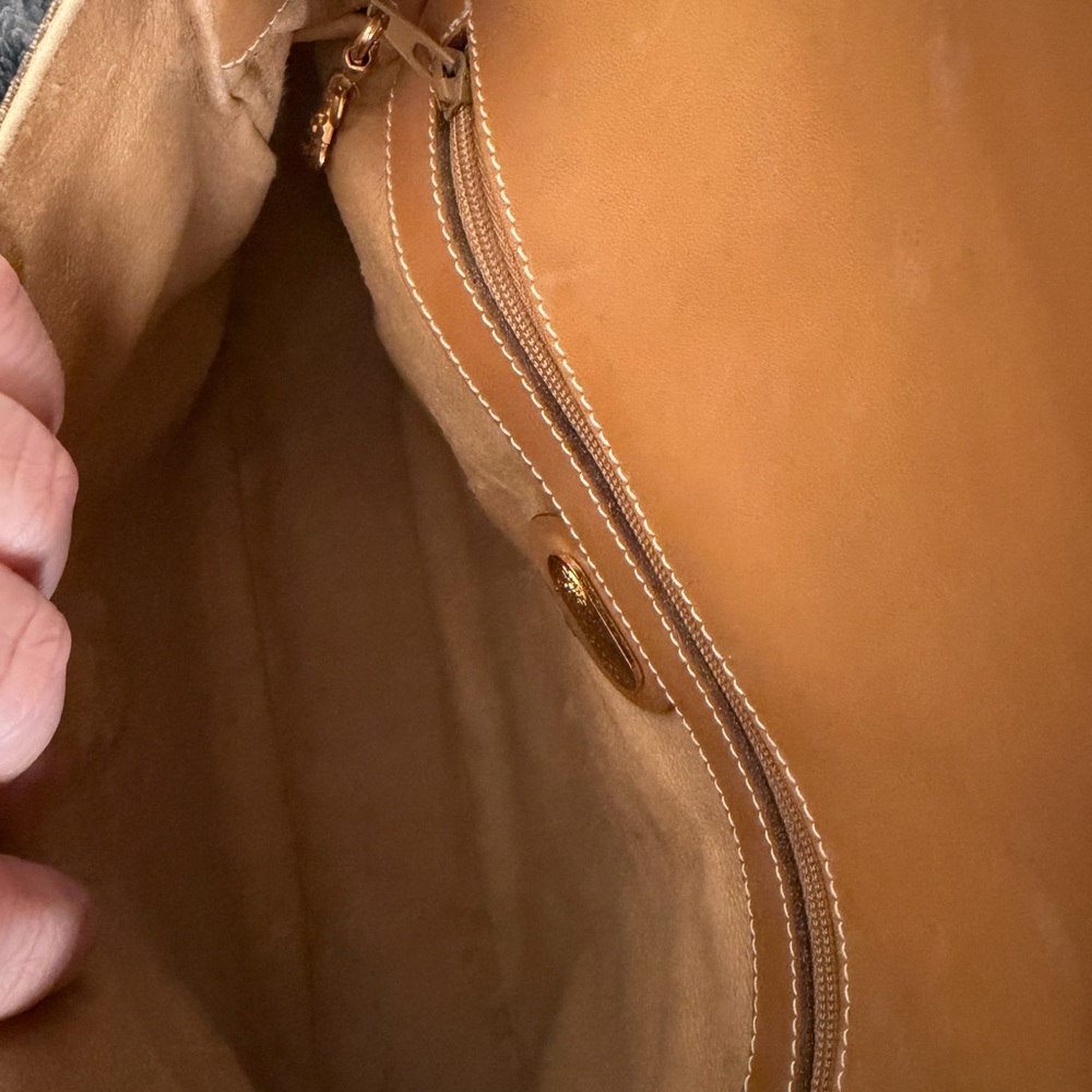 Gucci Vintag Crossbody Bag - Picture 9 of 11